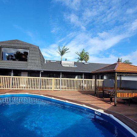 Luxury Bay Vacation Home 5 Ensuites & Pool Whangaparaoa Exterior photo